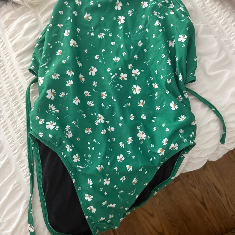 Jolyn Clothing Green Floral One Piece